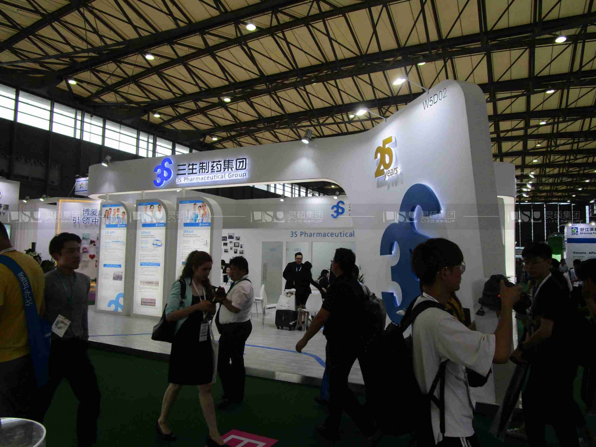 三生-醫(yī)療展展臺設計案例