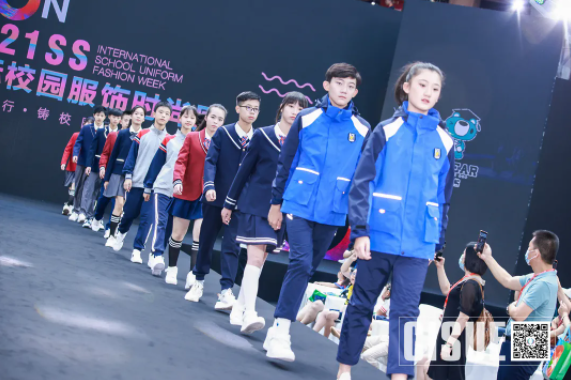 CISUE校服展走秀現(xiàn)場(chǎng).png