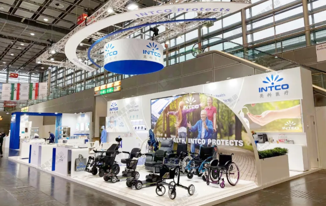 英科醫(yī)療展臺(tái)設(shè)計(jì).png 英科醫(yī)療展臺(tái)設(shè)計(jì).png