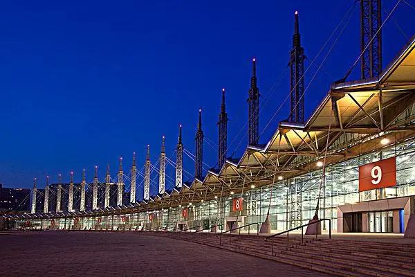 天津?yàn)I海國(guó)際會(huì)展中心