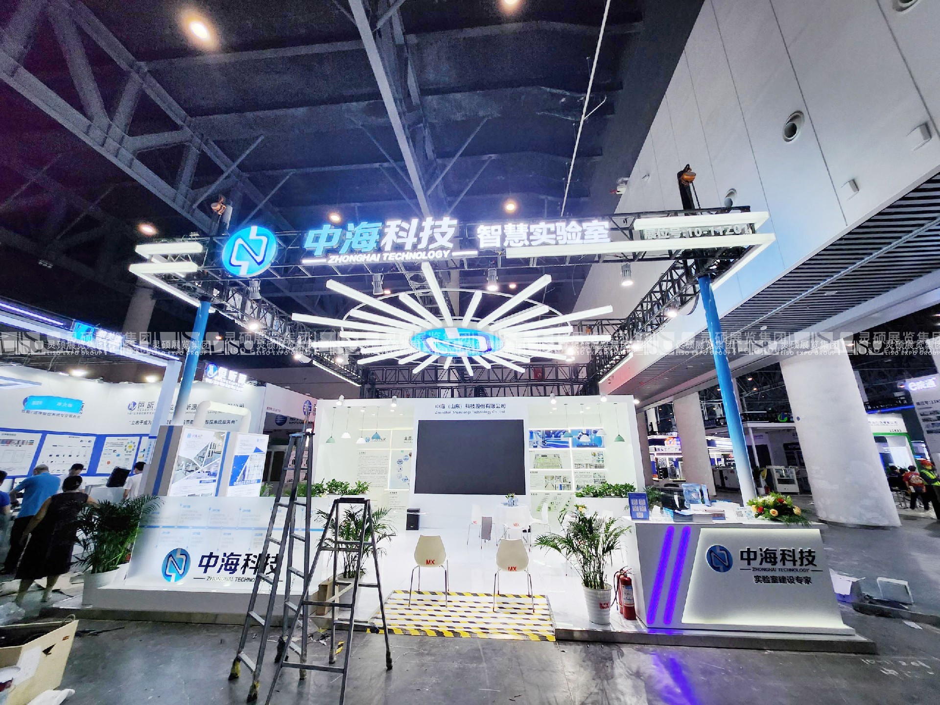 醫(yī)院建設(shè)大會展臺設(shè)計搭建案例-中?？萍? title=